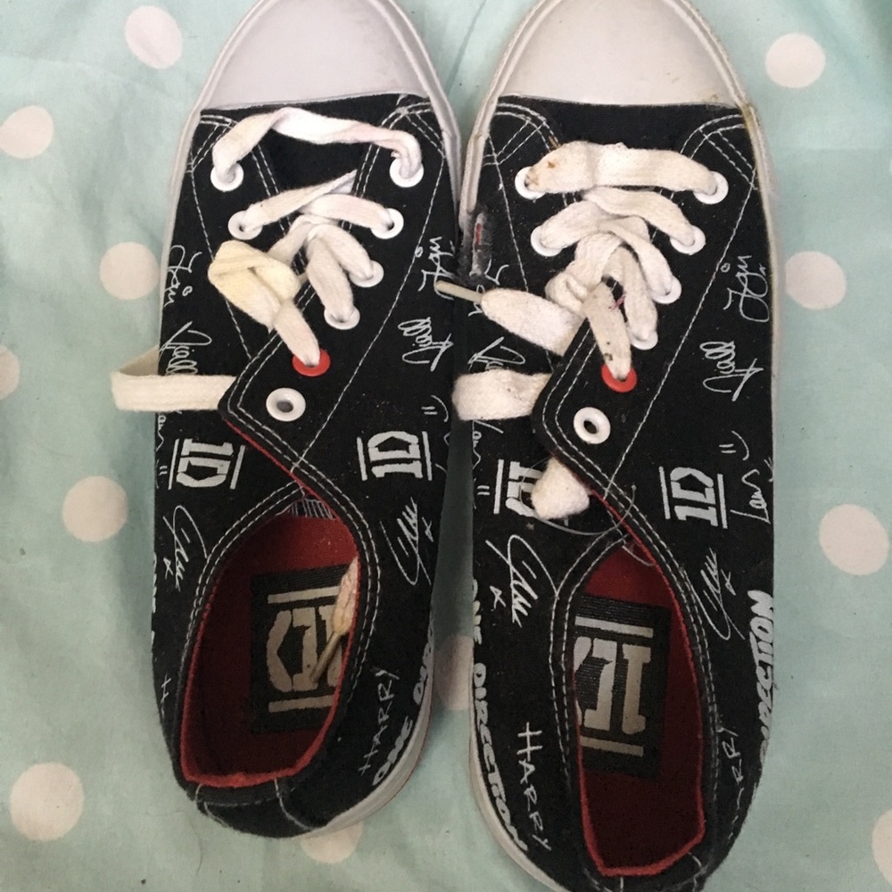 One direction black sneakers